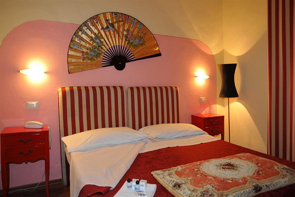 Hotel Marchionni Dal 1923 Viareggio Bagian luar foto